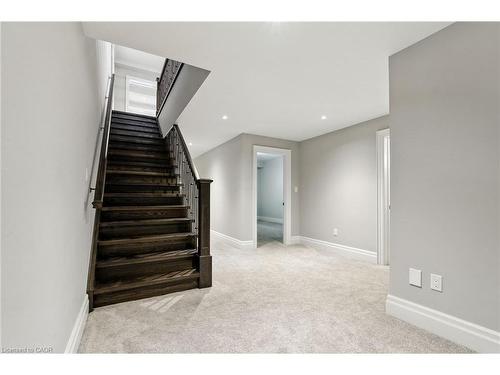 391 Patricia Drive, Burlington, ON - Indoor Photo Showing Other Room