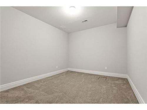 391 Patricia Drive, Burlington, ON - Indoor Photo Showing Other Room