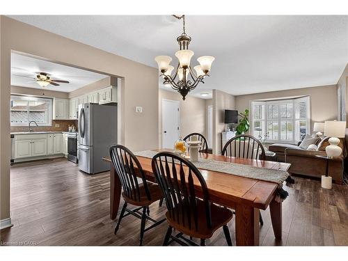 90 Sandra Crescent, Grimsby, ON - Indoor Photo Showing Dining Room