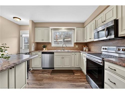 90 Sandra Crescent, Grimsby, ON - Indoor Photo Showing Kitchen With Stainless Steel Kitchen