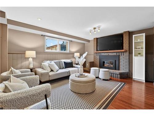 90 Sandra Crescent, Grimsby, ON - Indoor Photo Showing Living Room With Fireplace