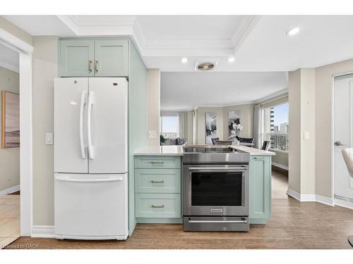 801-2190 Lakeshore Road, Burlington, ON - Indoor Photo Showing Kitchen With Double Sink