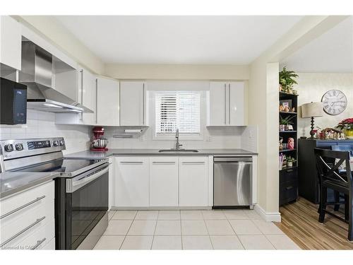 48 Alderson Drive, Cambridge, ON - Indoor Photo Showing Kitchen With Stainless Steel Kitchen