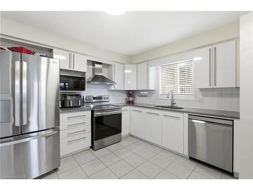 48 Alderson Drive, Cambridge, ON - Indoor Photo Showing Kitchen With Stainless Steel Kitchen