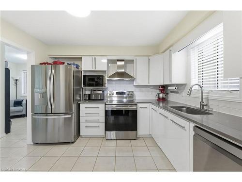 48 Alderson Drive, Cambridge, ON - Indoor Photo Showing Kitchen With Stainless Steel Kitchen