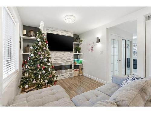 48 Alderson Drive, Cambridge, ON - Indoor Photo Showing Living Room With Fireplace