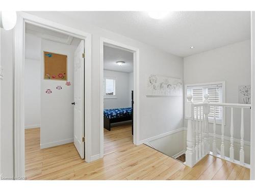 48 Alderson Drive, Cambridge, ON - Indoor Photo Showing Other Room