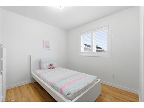 48 Alderson Drive, Cambridge, ON - Indoor Photo Showing Bedroom