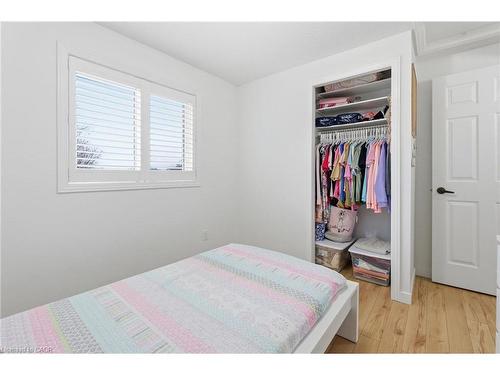 48 Alderson Drive, Cambridge, ON - Indoor Photo Showing Bedroom