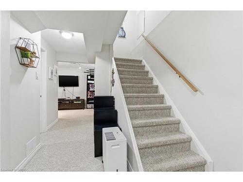 48 Alderson Drive, Cambridge, ON - Indoor Photo Showing Other Room