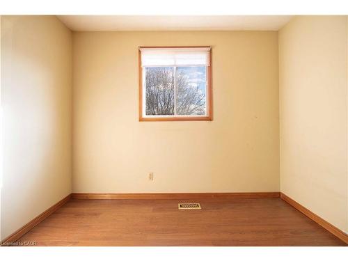 271 Greencedar Drive, Hamilton, ON - Indoor Photo Showing Other Room
