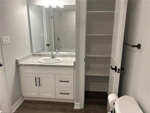 Basement-122 Clare Avenue, Welland, ON - Indoor Photo Showing Bathroom