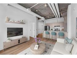 221-120 Huron Street  Guelph, ON N1E 0T8