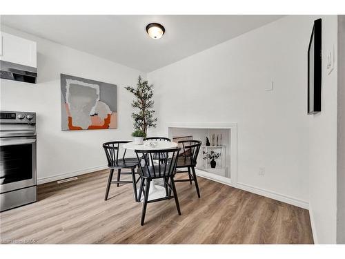 A-314 Bluevale Street N, Waterloo, ON - Indoor Photo Showing Other Room