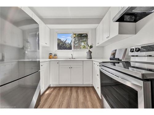 A-314 Bluevale Street N, Waterloo, ON - Indoor Photo Showing Kitchen