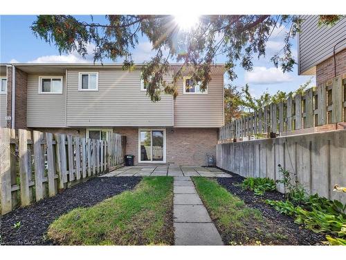 A-314 Bluevale Street N, Waterloo, ON - Outdoor