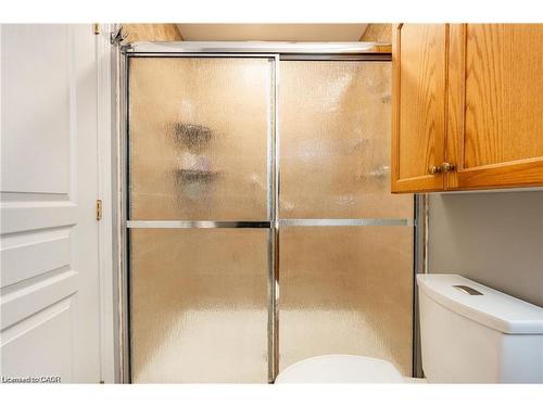 144 Sumner Crescent, Grimsby, ON - Indoor Photo Showing Bathroom