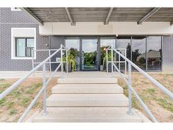 309-595 Strasburg Road  Kitchener, ON N2E 4J1