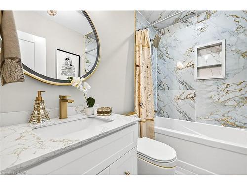 26 Martin Road, Hamilton, ON - Indoor Photo Showing Bathroom