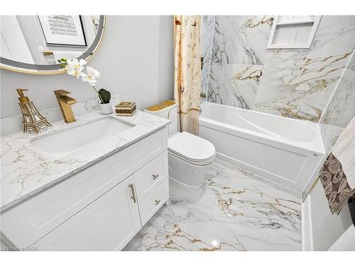 26 Martin Road, Hamilton, ON - Indoor Photo Showing Bathroom