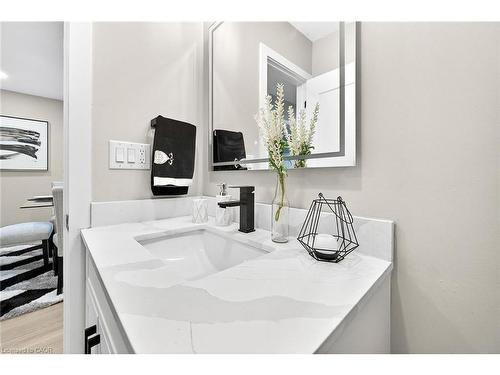 26 Martin Road, Hamilton, ON - Indoor Photo Showing Bathroom