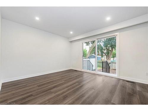 59 Woodman Drive, Hamilton, ON - Indoor Photo Showing Other Room