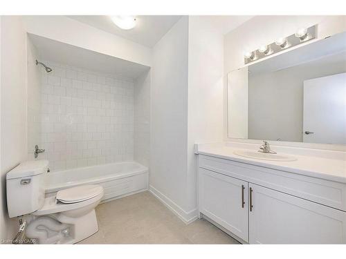 59 Woodman Drive, Hamilton, ON - Indoor Photo Showing Bathroom