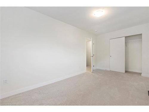 59 Woodman Drive, Hamilton, ON - Indoor Photo Showing Other Room