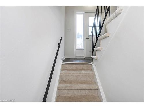 59 Woodman Drive, Hamilton, ON - Indoor Photo Showing Other Room