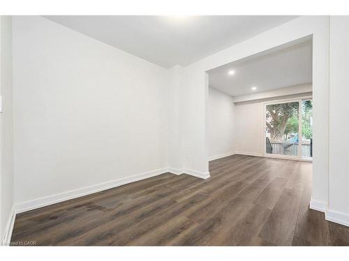 59 Woodman Drive, Hamilton, ON - Indoor Photo Showing Other Room