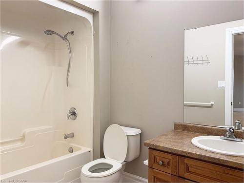 202-685 Myers Road, Cambridge, ON - Indoor Photo Showing Bathroom