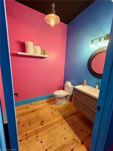 1047 King Street W, Hamilton, ON 