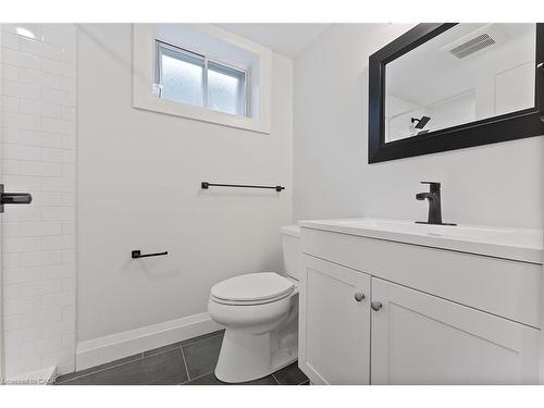 11 Marcella Crescent, Hamilton, ON - Indoor Photo Showing Bathroom