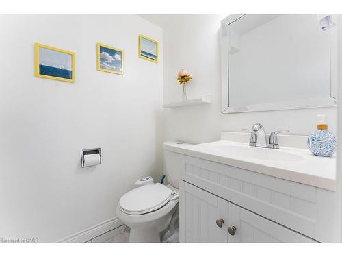 113 Greenshire Drive, Hamilton, ON - Indoor Photo Showing Bathroom