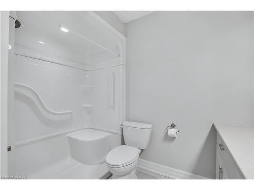 47 Szollosy Circle, Hamilton, ON - Indoor Photo Showing Bathroom