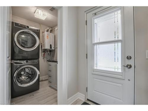 47 Szollosy Circle, Hamilton, ON - Indoor Photo Showing Laundry Room