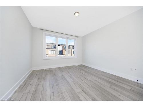 11-33 Jarvis Street, Brantford, ON - Indoor Photo Showing Other Room