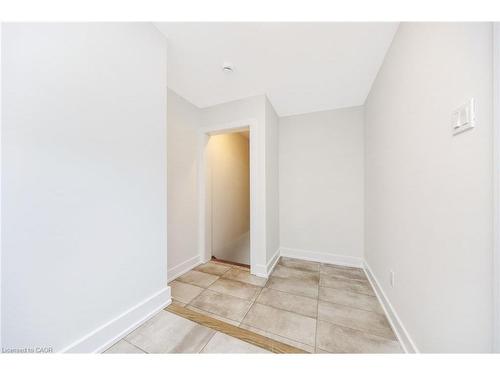 11-33 Jarvis Street, Brantford, ON - Indoor Photo Showing Other Room