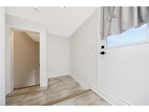 11-33 Jarvis Street, Brantford, ON - Indoor Photo Showing Other Room