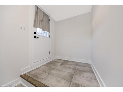 11-33 Jarvis Street, Brantford, ON - Indoor Photo Showing Other Room