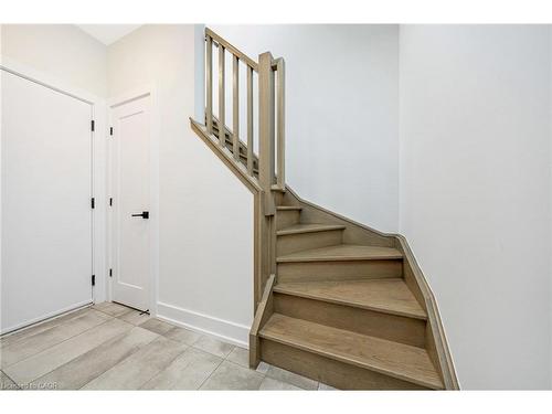 11-33 Jarvis Street, Brantford, ON - Indoor Photo Showing Other Room