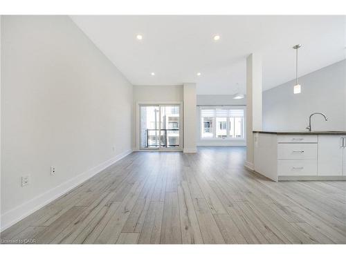 11-33 Jarvis Street, Brantford, ON - Indoor