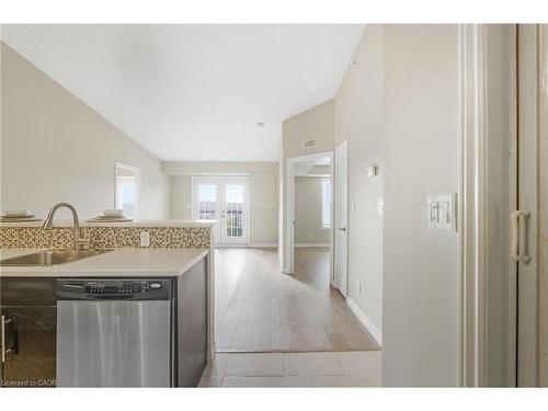 409-2035 Appleby Line, Burlington, ON - Indoor