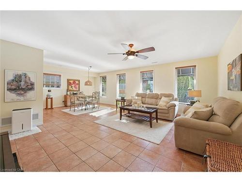 21 Arden Avenue, Hamilton, ON - Indoor Photo Showing Living Room