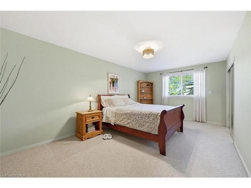 21 Arden Avenue, Hamilton, ON - Indoor Photo Showing Bedroom