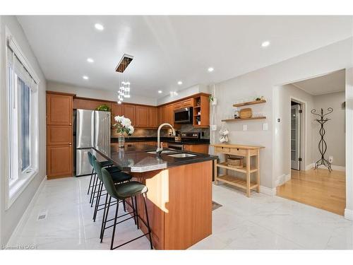 424 Clairbrook Crescent, Waterloo, ON - Indoor Photo Showing Kitchen