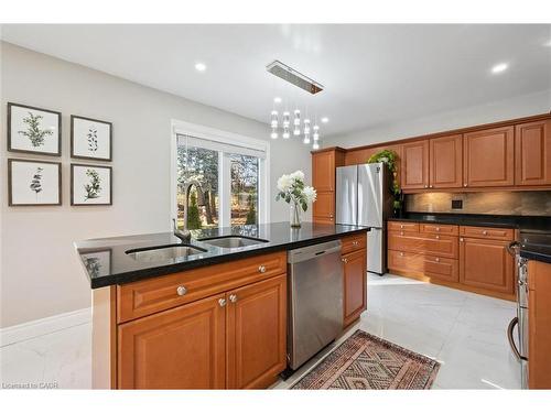 424 Clairbrook Crescent, Waterloo, ON - Indoor Photo Showing Kitchen