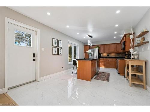 424 Clairbrook Crescent, Waterloo, ON - Indoor