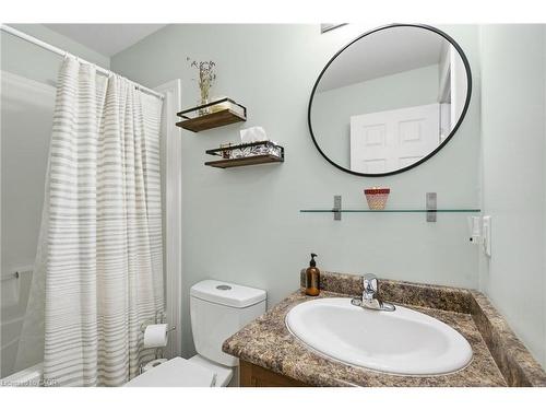 37-10 Foxglove Crescent, Kitchener, ON - Indoor Photo Showing Bathroom