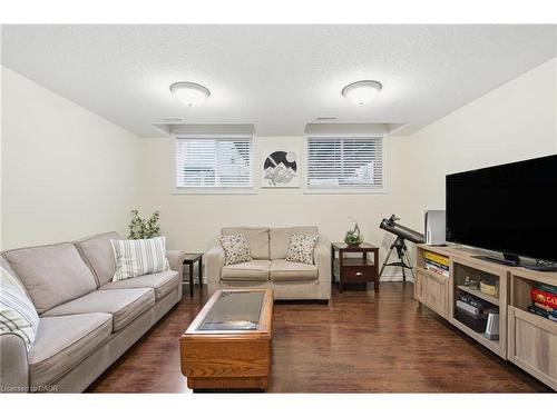 37-10 Foxglove Crescent, Kitchener, ON - Indoor Photo Showing Living Room